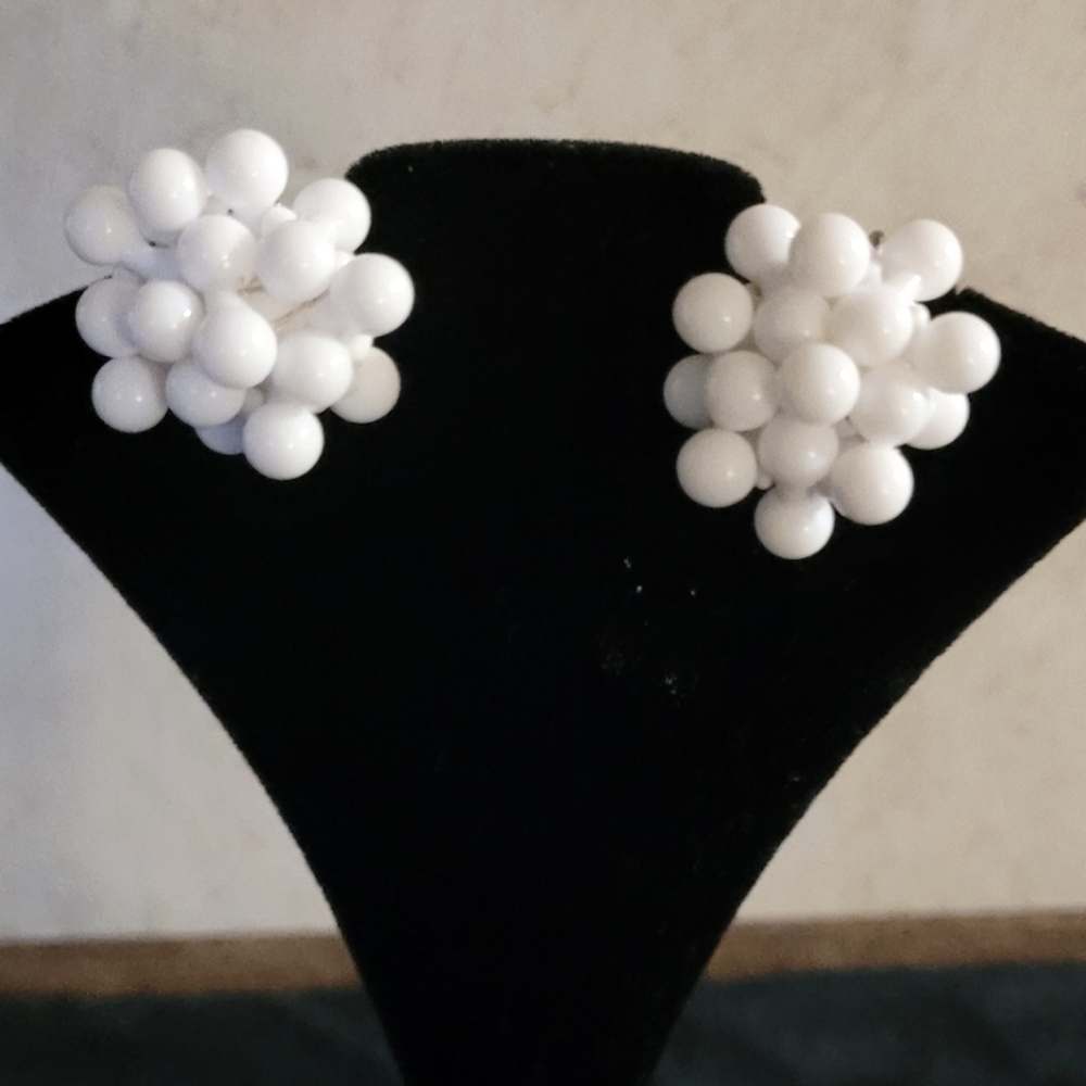Vintage Miriam Haskell clip on earrings